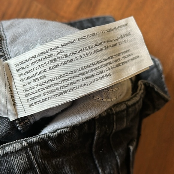 Abercrombie & Fitch A&F High Rise Black Mom Jean Size 26 2 Short - Picture 7 of 11